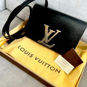 Black clutch Louis Vuitton